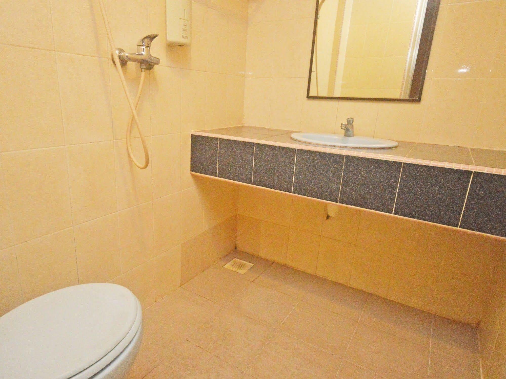 Nida Rooms Nagoya Business Center Batam Esterno foto