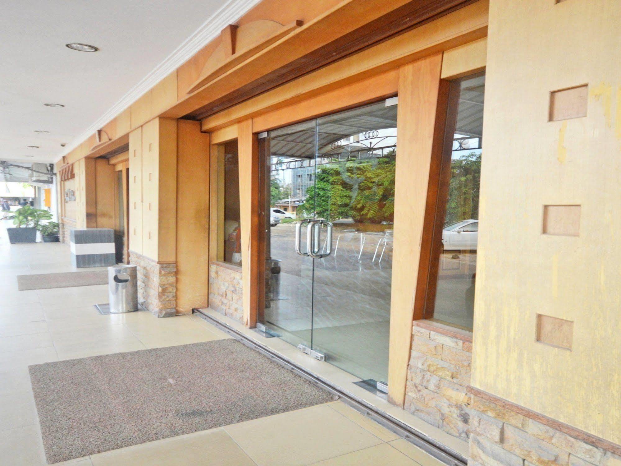 Nida Rooms Nagoya Business Center Batam Esterno foto
