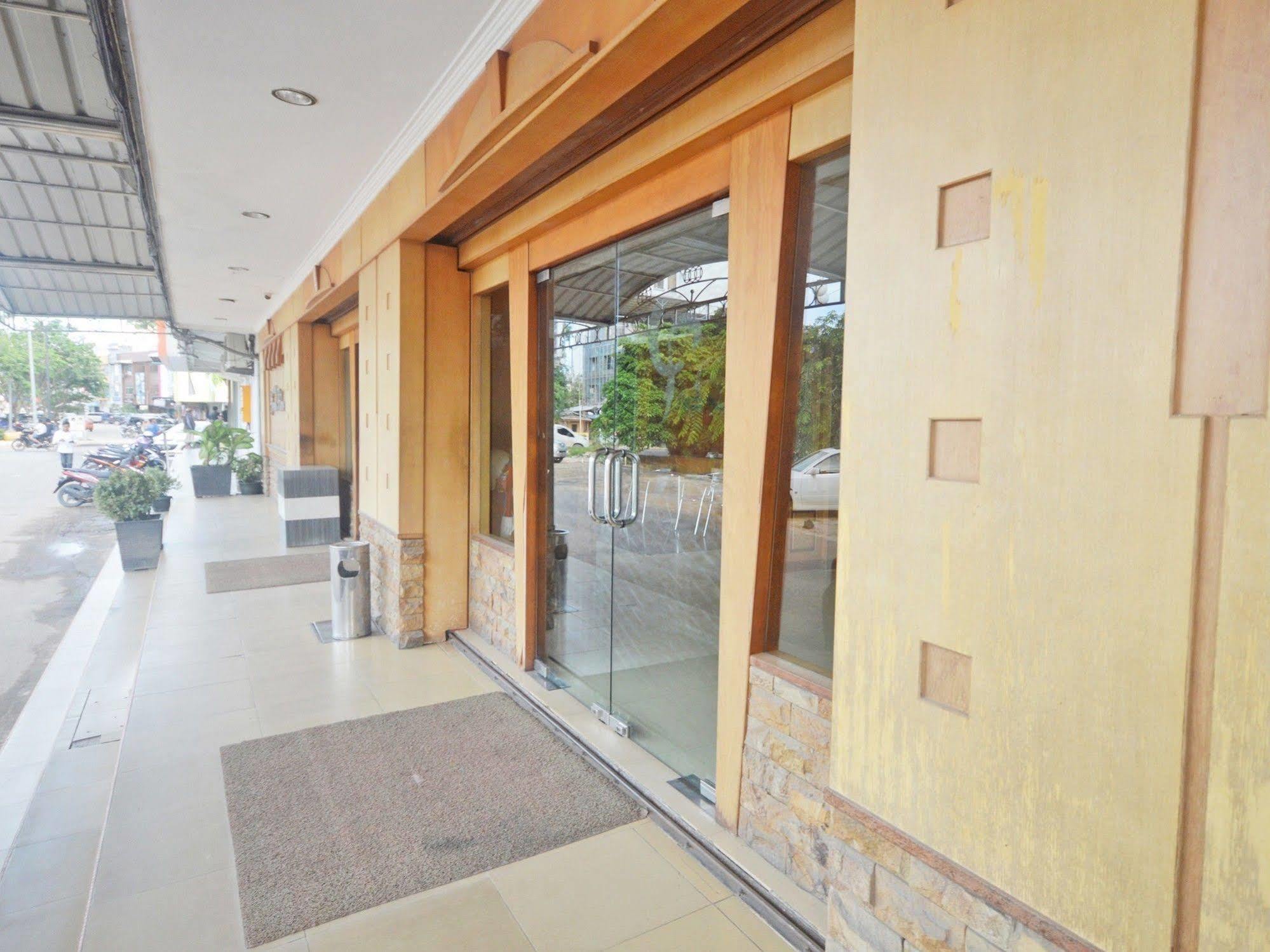 Nida Rooms Nagoya Business Center Batam Esterno foto
