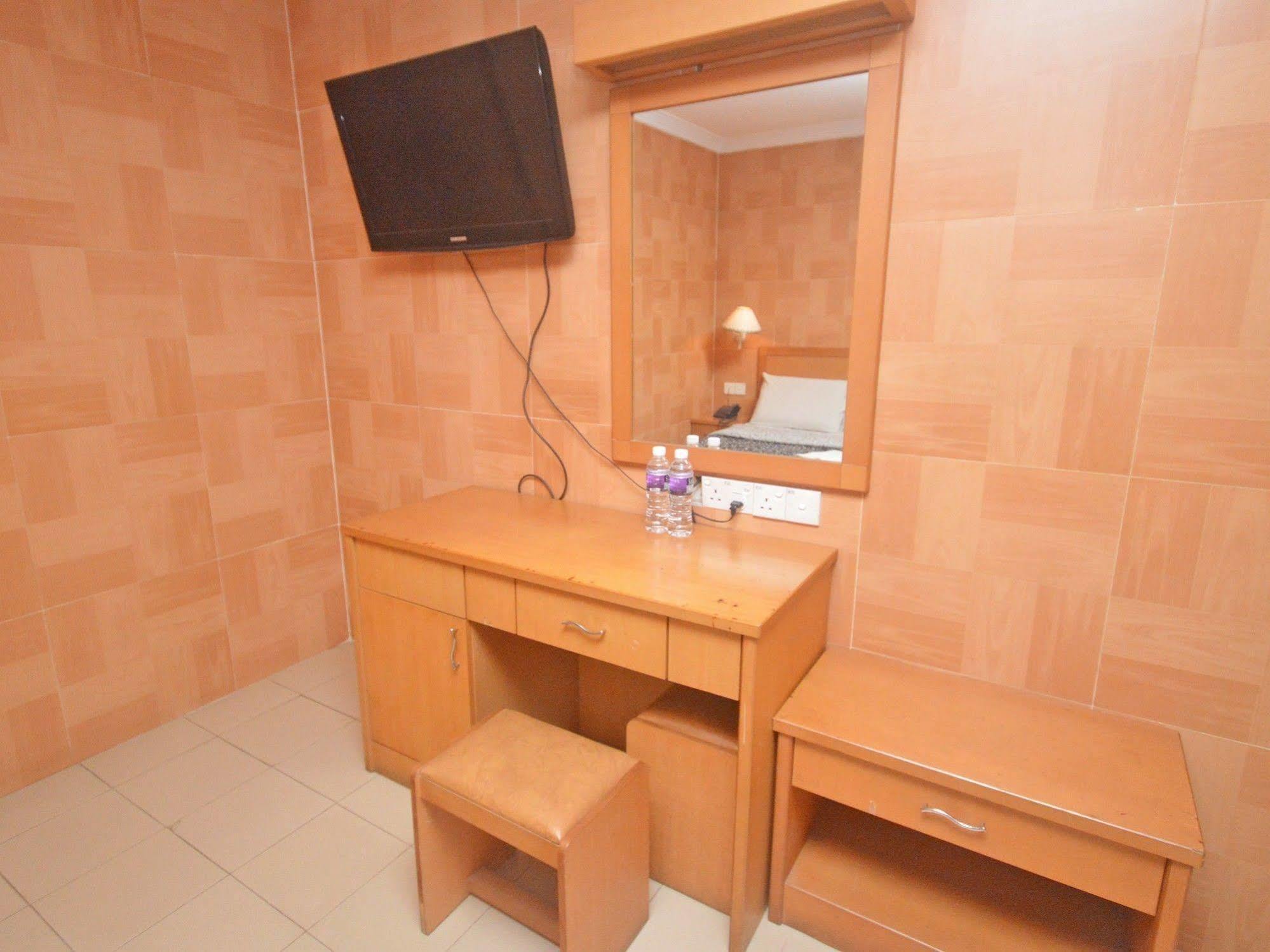 Nida Rooms Nagoya Business Center Batam Esterno foto