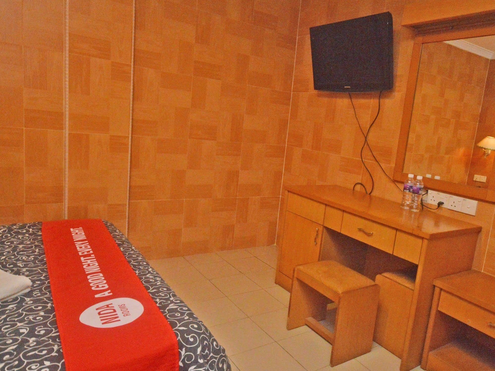 Nida Rooms Nagoya Business Center Batam Esterno foto