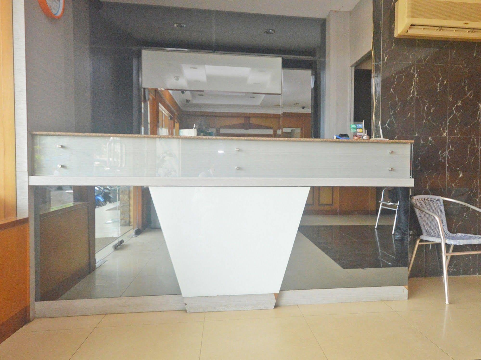 Nida Rooms Nagoya Business Center Batam Esterno foto